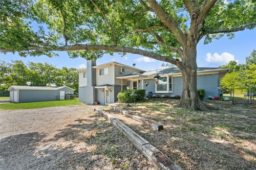2942 Trails End, Aubrey, TX, 76227-4080 | Card Image