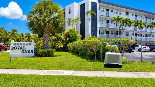 117-447 Ne 195th St, Miami, FL, 33179-3346 | Card Image