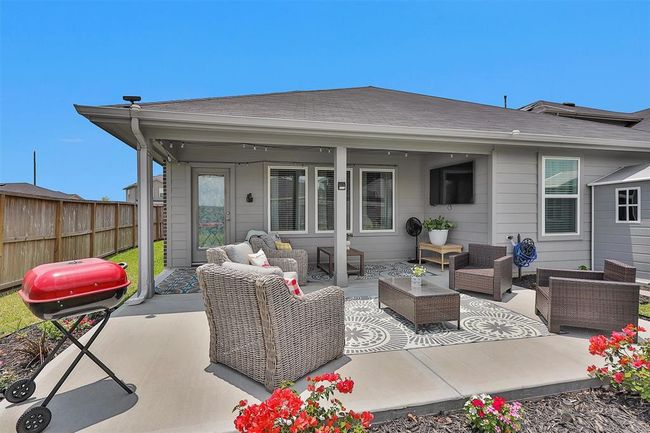 This space is great for relaxing or a summer BBQ. | Image 35