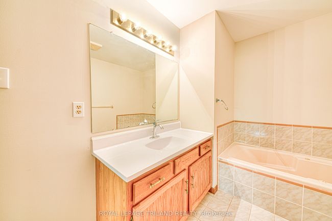 206 - 4 Albert St, Condo with 2 bedrooms, 2 bathrooms and 1 parking in Cambridge ON | Image 25