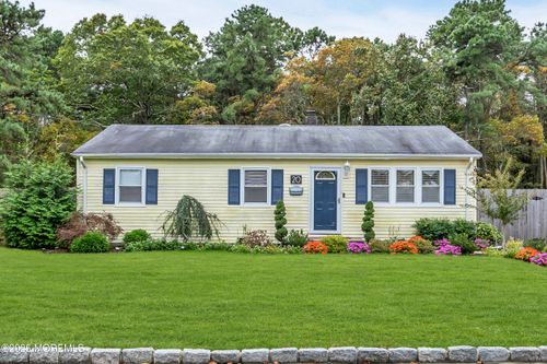 20 Maplewood Dr, Brick, NJ, 08723-3334 | Card Image