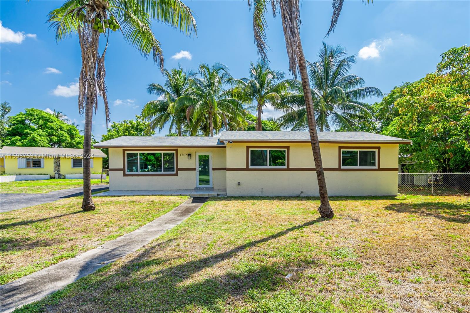 11th Ave, Fort Lauderdale, FL 33311