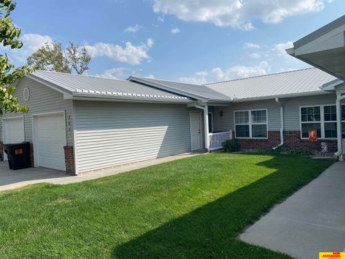 307-301 W Pine St, West Point, NE, 68788-2138 | Card Image