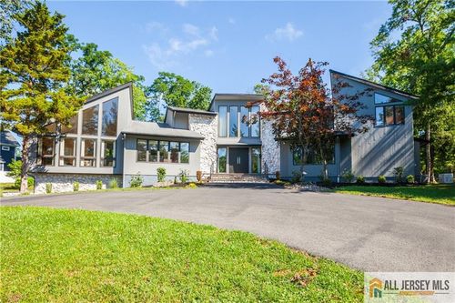 46 Calvert Ave W, Edison, NJ, 08820-3159 | Card Image