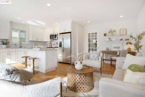 6-30 Domingo Ave, Berkeley, CA, 94705-2422 | Card Image