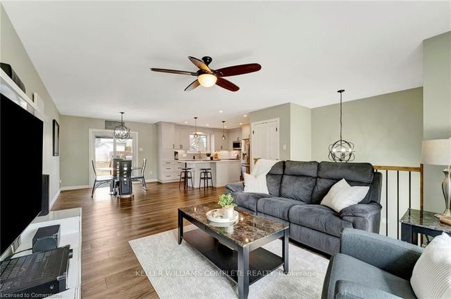 16 Settlers Dr, House other with 3 bedrooms, 2 bathrooms and 4 parking in Kitchener ON | Image 16