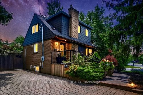 2330 Parkway Dr, Burlington, ON, L7P1T5 | Card Image