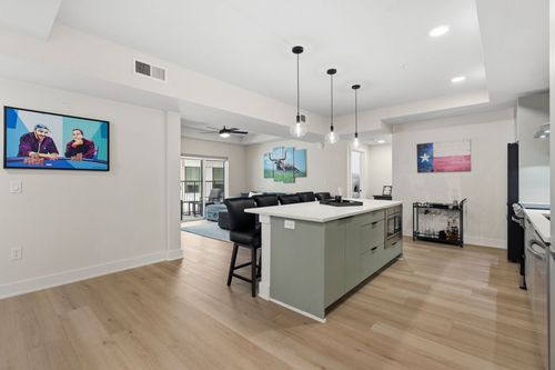 116-2500 Longview Street, Austin, TX, 78705 | Card Image