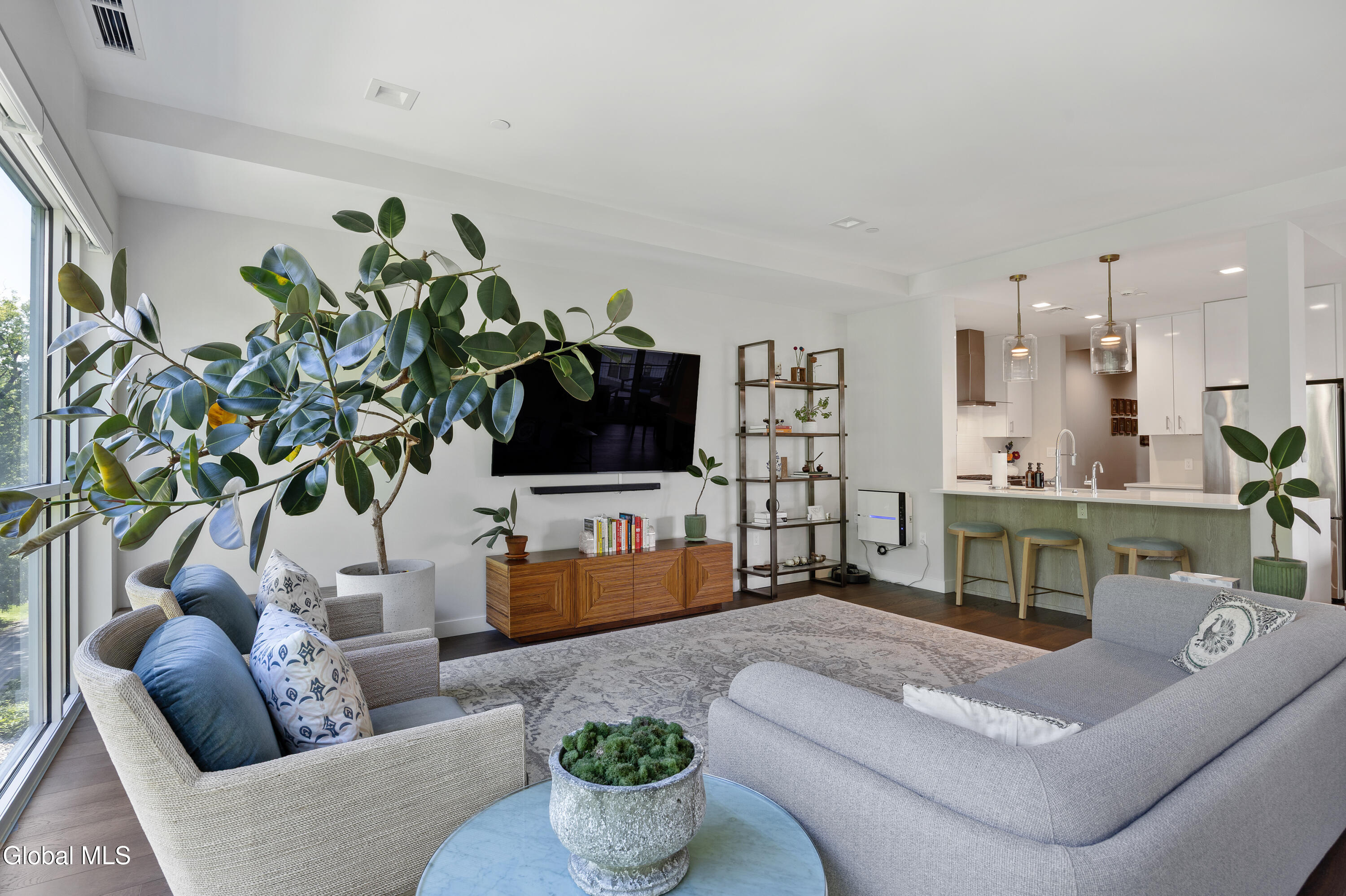 Residential in Saratoga Springs, Inside 5