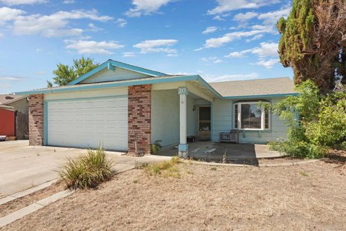 20 Yosemite Drive, Tracy, CA, 95376 | Card Image