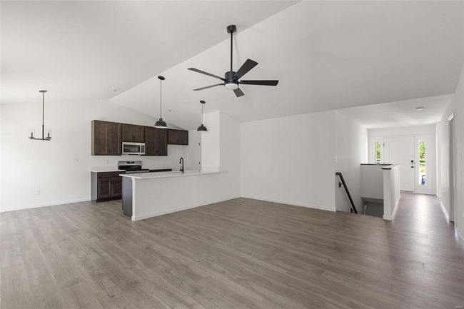 1012 Braid Trail Dr, House other with 3 bedrooms, 2 bathrooms and 2 parking in Union MO | Image 8
