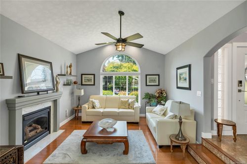 242 Dahl Rd, Campbell River, BC, V9W7X8 | Card Image
