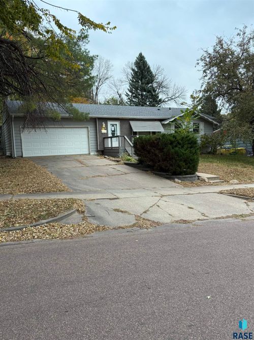 1300 S Olive Dr Drive, Sioux Falls, SD, 57103 | Card Image