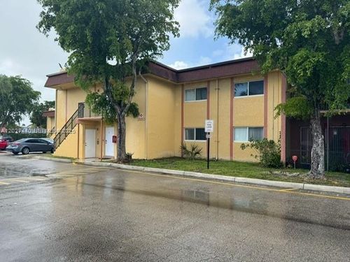 2b-2854 Nw 55th Ave, Lauderhill, FL, 33313-2512 | Card Image