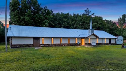 8377 Se Cravens Road, Red Oak, OK, 74563 | Card Image