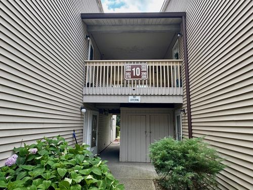 390 Concord Ln, Middletown, NY, 10940-6645 | Card Image