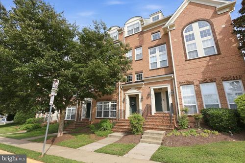 9528 Walker Way, MANASSAS PARK, VA, 20111-3086 | Card Image