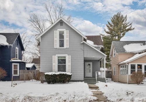 855 E Washington St, Frankfort, IN, 46041-2062 | Card Image