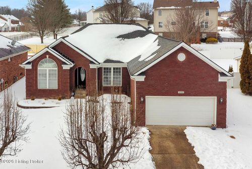 9309 Artis Way, Louisville, KY, 40291-6746 | Card Image
