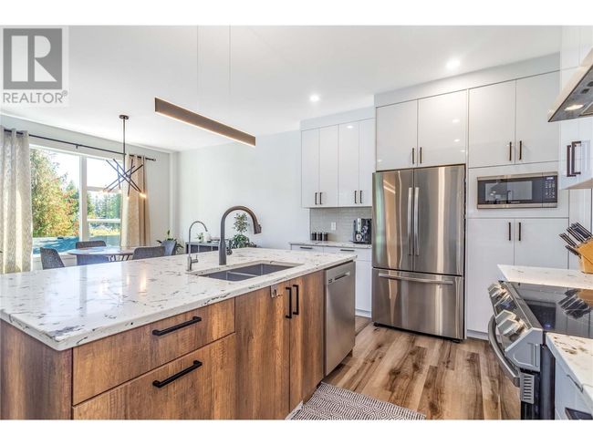 2737 Cedar Ridge St, House other with 2 bedrooms, 2 bathrooms and 4 parking in Lumby BC | Image 15