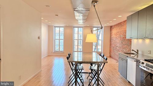 3-136 N 3rd St, PHILADELPHIA, PA, 19106-1869 | Card Image