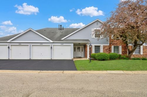 1395 Stratford Dr, Gurnee, IL, 60031-1849 | Card Image