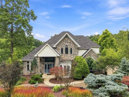 4305 Michel Ct, Murrysville, PA, 15668-9492 | Card Image
