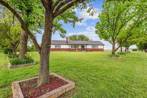 4001 S Tyler Rd, Wichita, KS, 67215-8601 | Card Image