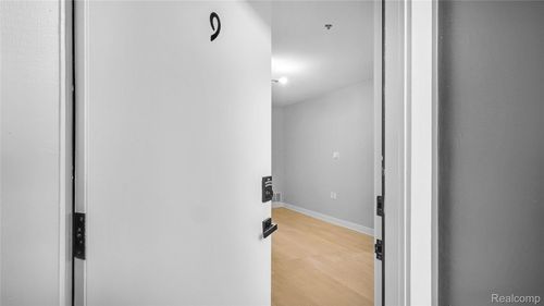 apt-9-4434 Trumbull St, Detroit, MI, 48208-3911 | Card Image