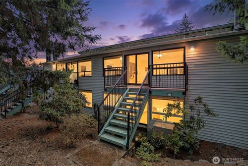9c-1938 Sw 318th Pl, Federal Way, WA, 98023-5131 | Card Image