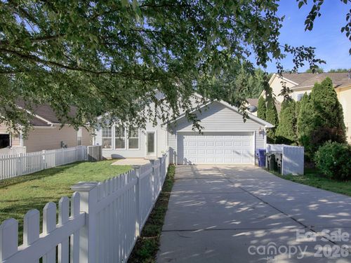 15318 Hugh Torance Pkwy, Huntersville, NC, 28078-2281 | Card Image