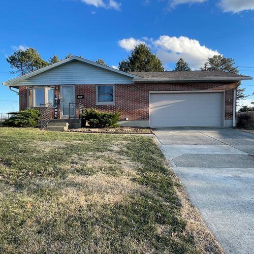 1921 Elaina Dr, Springfield, OH, 45503-6409 | Card Image