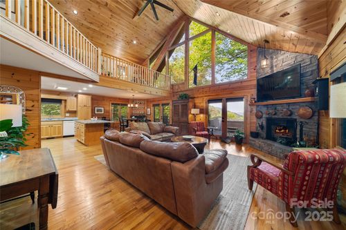 531 Nottingham Rd, Maggie Valley, NC, 28751-0180 | Card Image