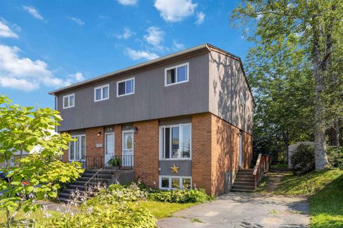 27 Armbro Lane, House with 3 bedrooms, 2 bathrooms and 2 parking in Dartmouth NS | Card Image