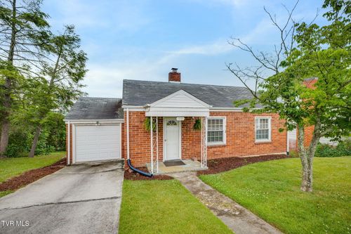 110 E Park Dr, Kingsport, TN, 37660-3804 | Card Image