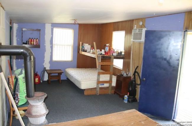 Inside small cabin | Image 25