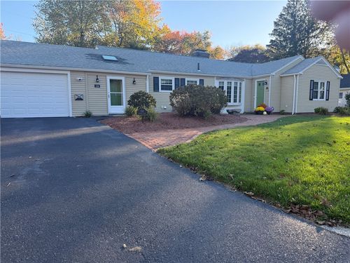 134 Naushon Rd, Pawtucket, RI, 02861-3720 | Card Image