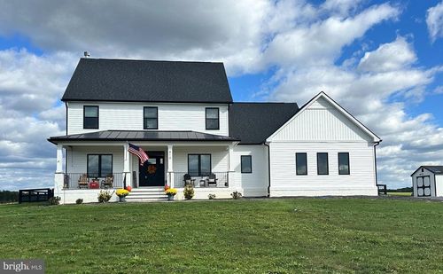 810 Huttle Rd, MIDDLETOWN, VA, 22645-1543 | Card Image