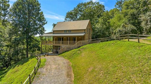 5 Mercy Way, Piney Creek, NC, 28663 | Card Image