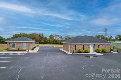 651 S Post Rd, Shelby, NC, 28152-6928 | Card Image