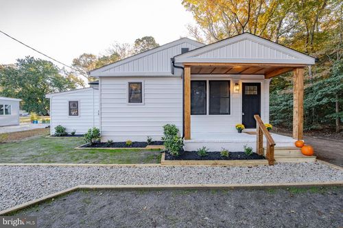 16 Virginia Ave, CAPE MAY COURT HOUSE, NJ, 08210-3622 | Card Image