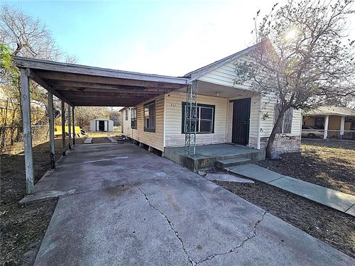 909 E Kleberg Ave, Kingsville, TX, 78363-4655 | Card Image