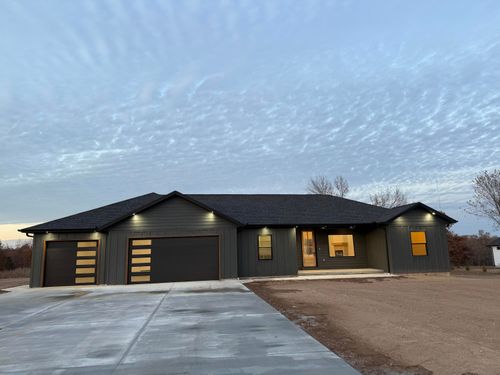 405 Raspberry Rd, Highlandville, MO, 65669-8466 | Card Image