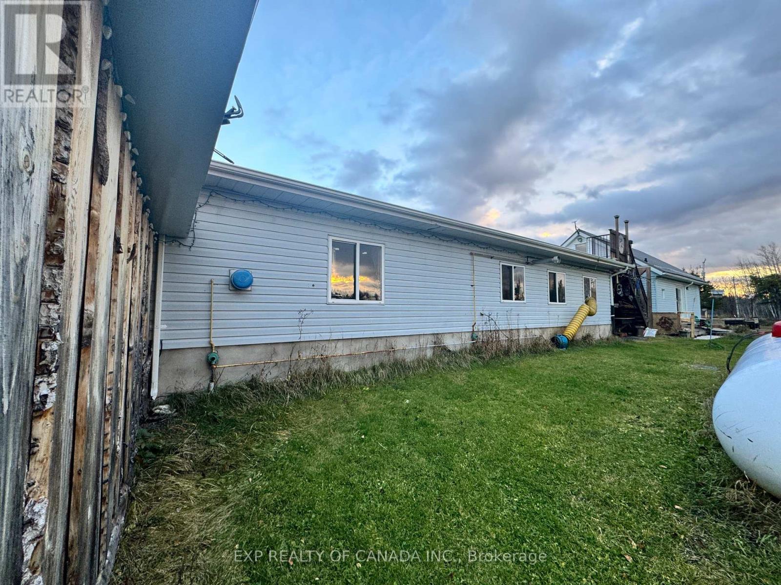 Residential in Black River-Matheson (Matheson) 4