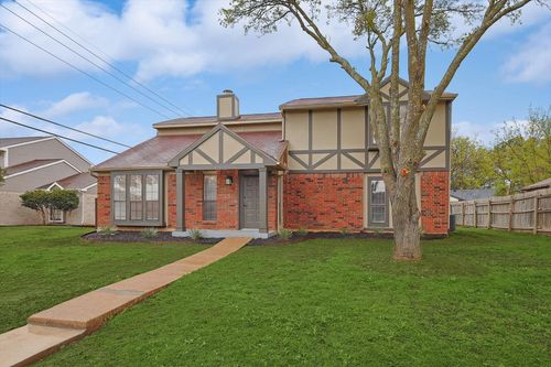 402 Creekmeadow Ln, Lewisville, TX, 75067-6518 | Card Image