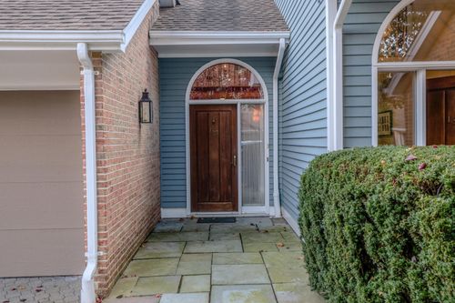 185-185 Regents Park, Westport, CT, 06880-5530 | Card Image