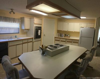 Kitchen | Image 2