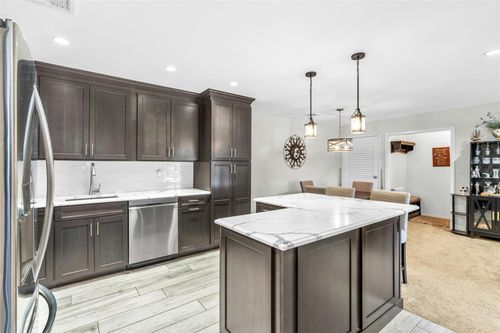 104 Palo Alto Dr, Plainview, NY, 11803-5830 | Card Image