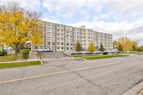 104-18 Holborn Crt, Kitchener, ON, N2A4A1 | Card Image