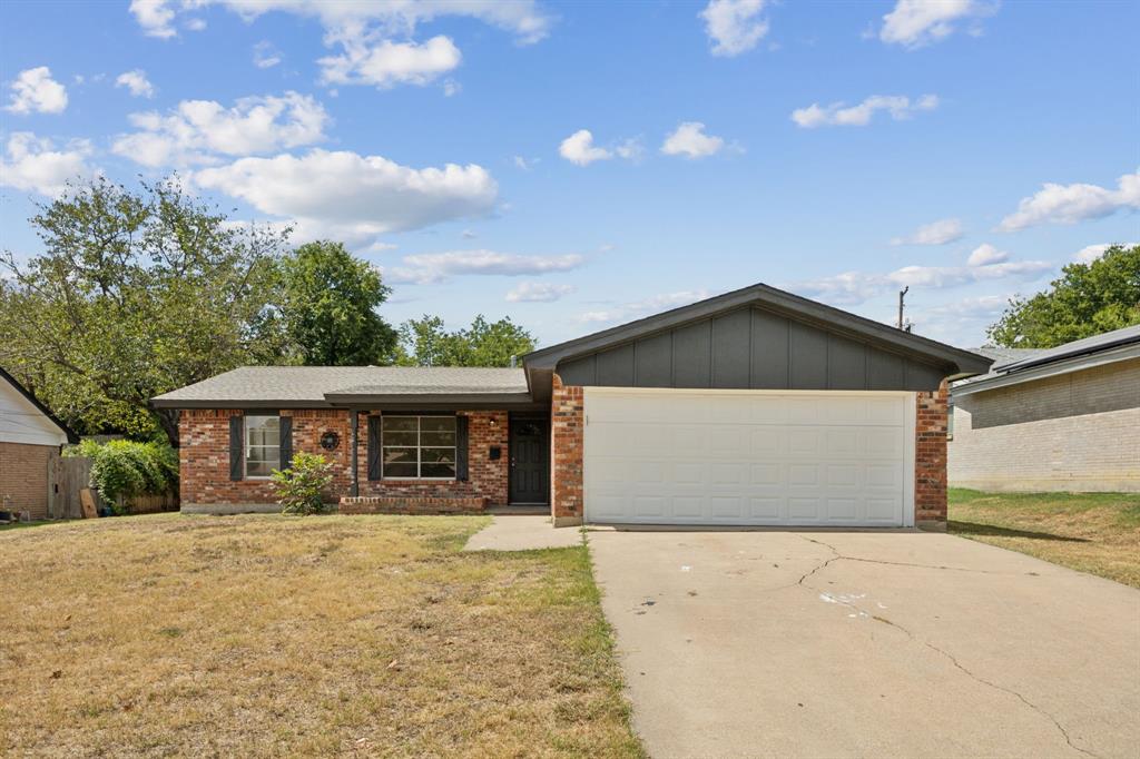 San Marcos Dr, Fort Worth, TX 76116